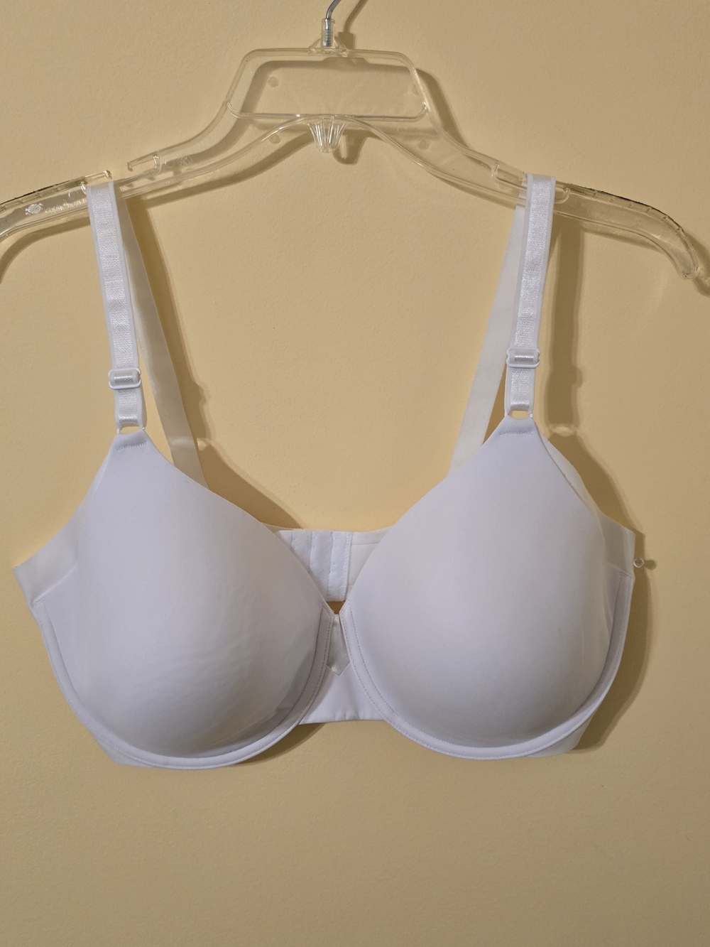 Warner's White Seamless Molded T-Shirt Bra
